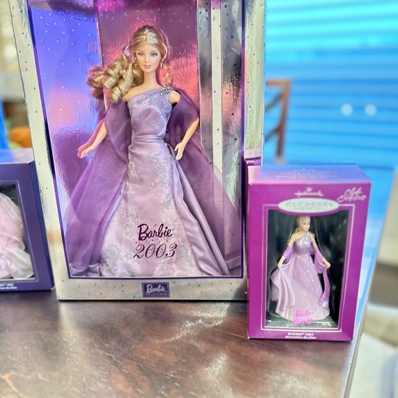 Bonus Full Set of 8 New Year's Collector Edition
2000, 2001, 2002, & 2003 Barbie - Picture 6 of 14